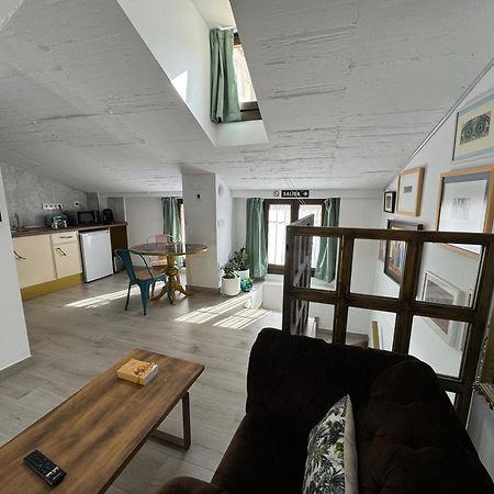 Ateneo Cuenca Suites Con Cocina En El Casco Historico Bagian luar foto