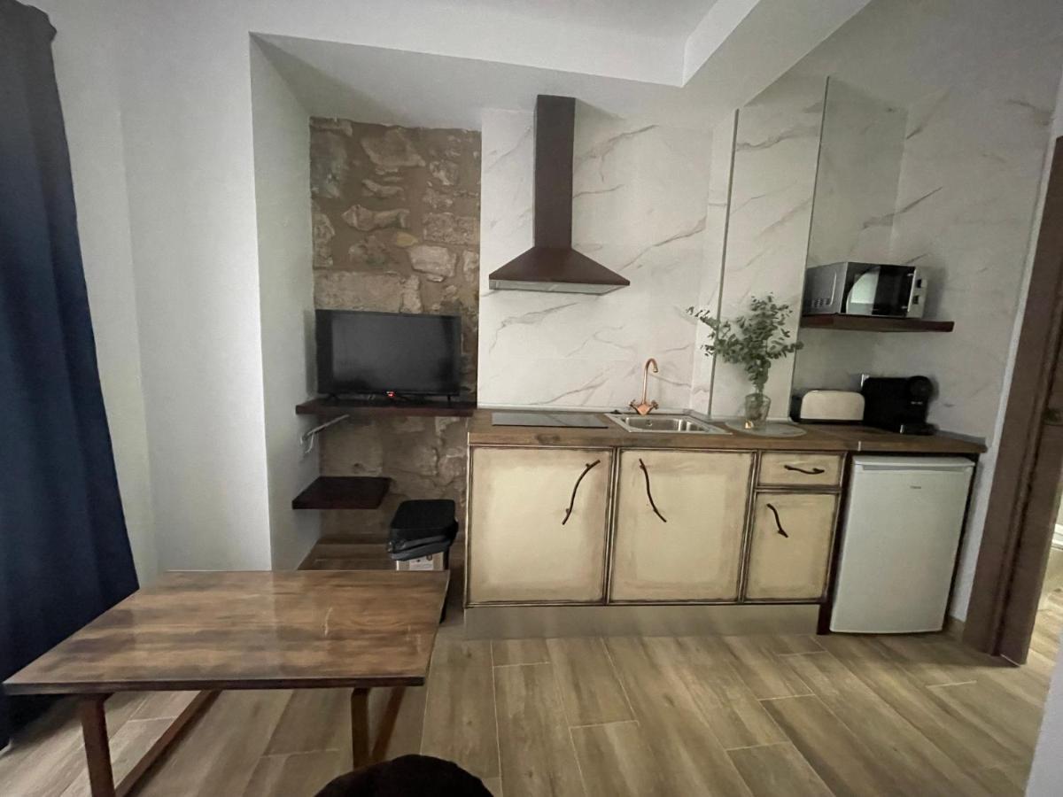 Ateneo Cuenca Suites Con Cocina En El Casco Historico Bagian luar foto