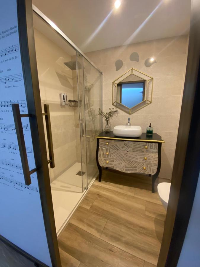 Ateneo Cuenca Suites Con Cocina En El Casco Historico Bagian luar foto