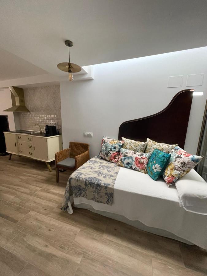 Ateneo Cuenca Suites Con Cocina En El Casco Historico Bagian luar foto
