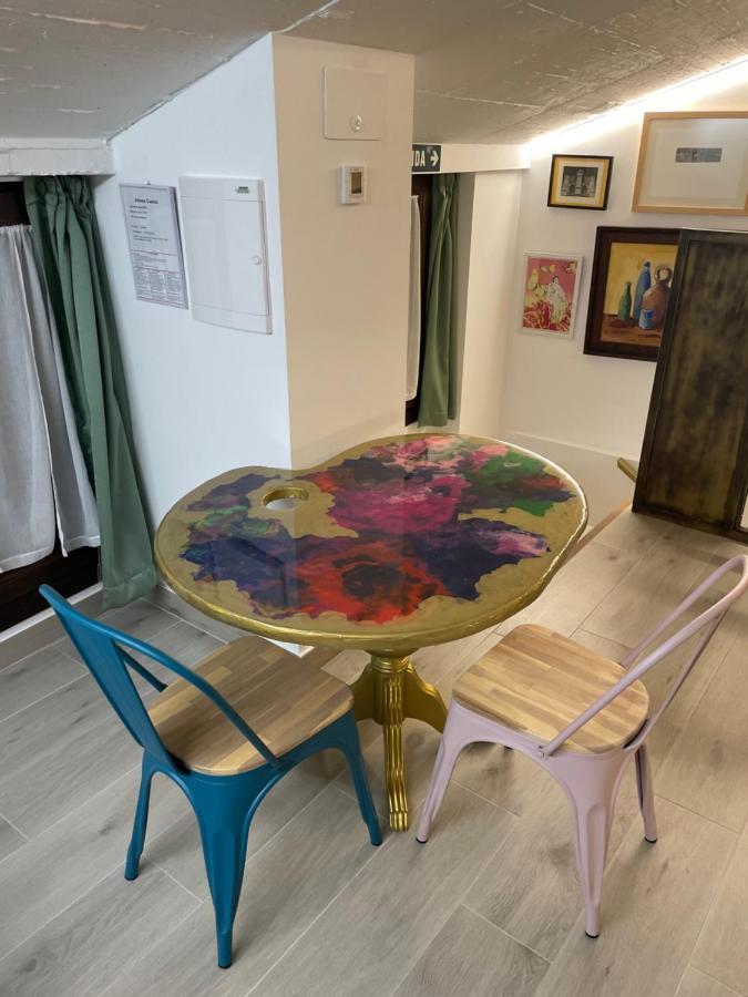 Ateneo Cuenca Suites Con Cocina En El Casco Historico Bagian luar foto