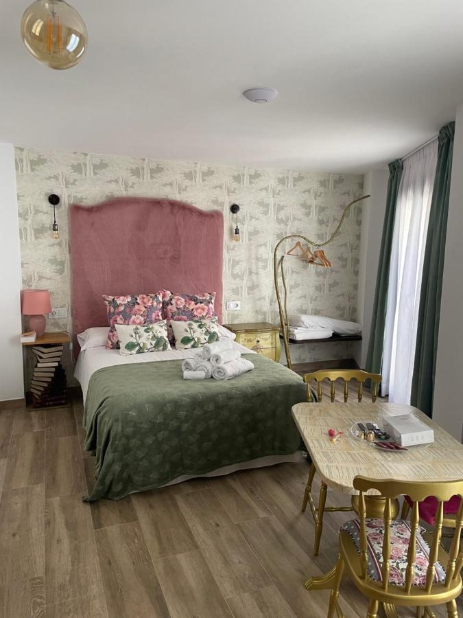 Ateneo Cuenca Suites Con Cocina En El Casco Historico Bagian luar foto