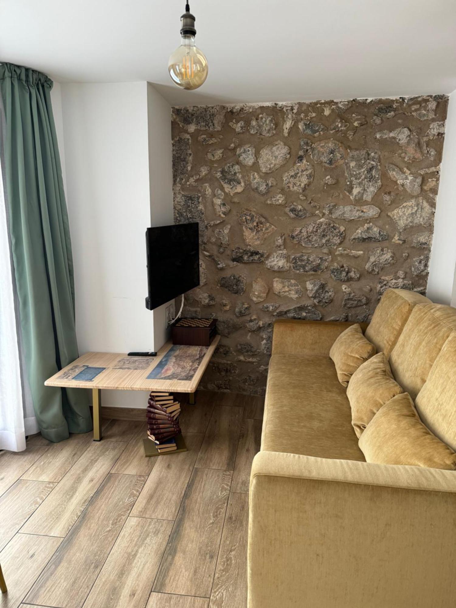 Ateneo Cuenca Suites Con Cocina En El Casco Historico Bagian luar foto