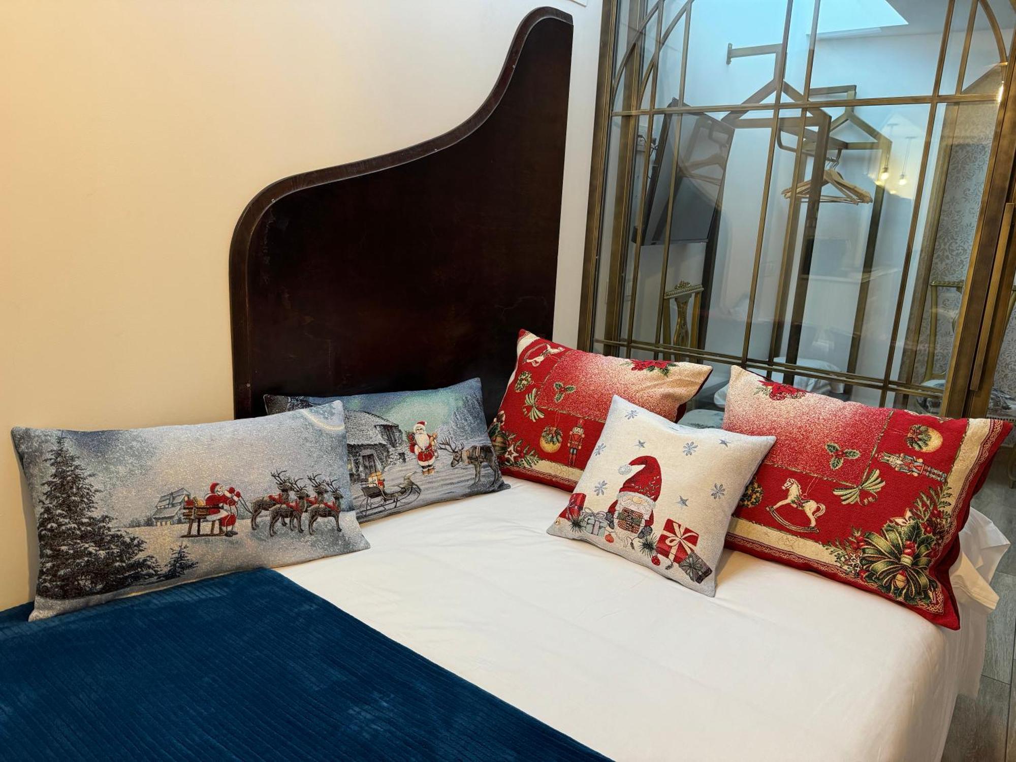 Ateneo Cuenca Suites Con Cocina En El Casco Historico Bagian luar foto