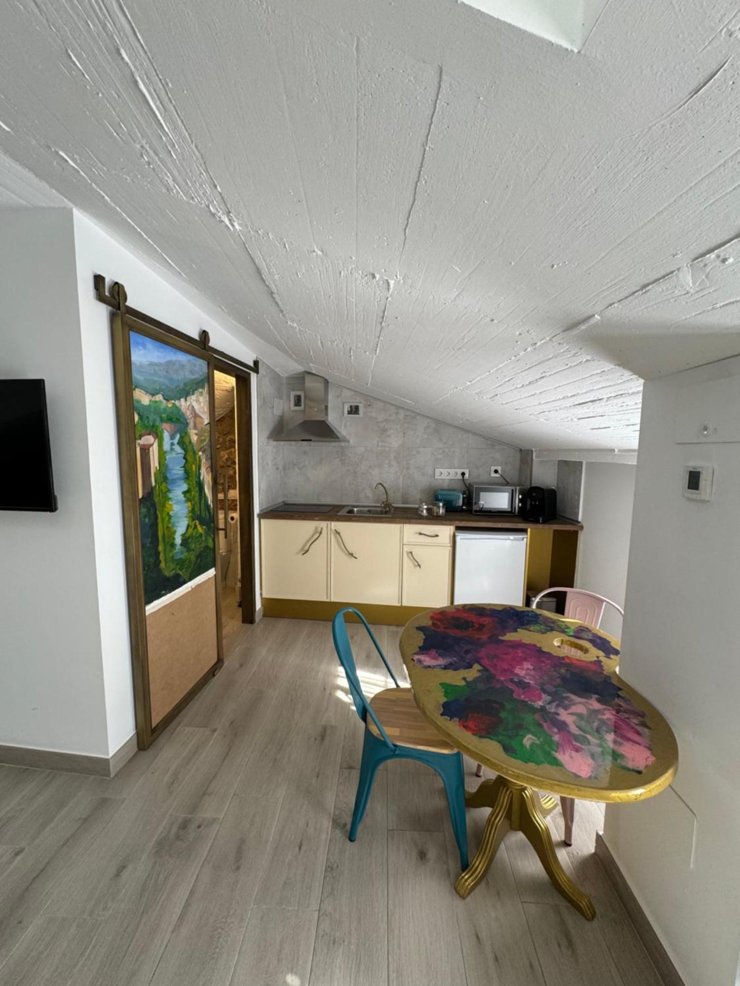 Ateneo Cuenca Suites Con Cocina En El Casco Historico Bagian luar foto