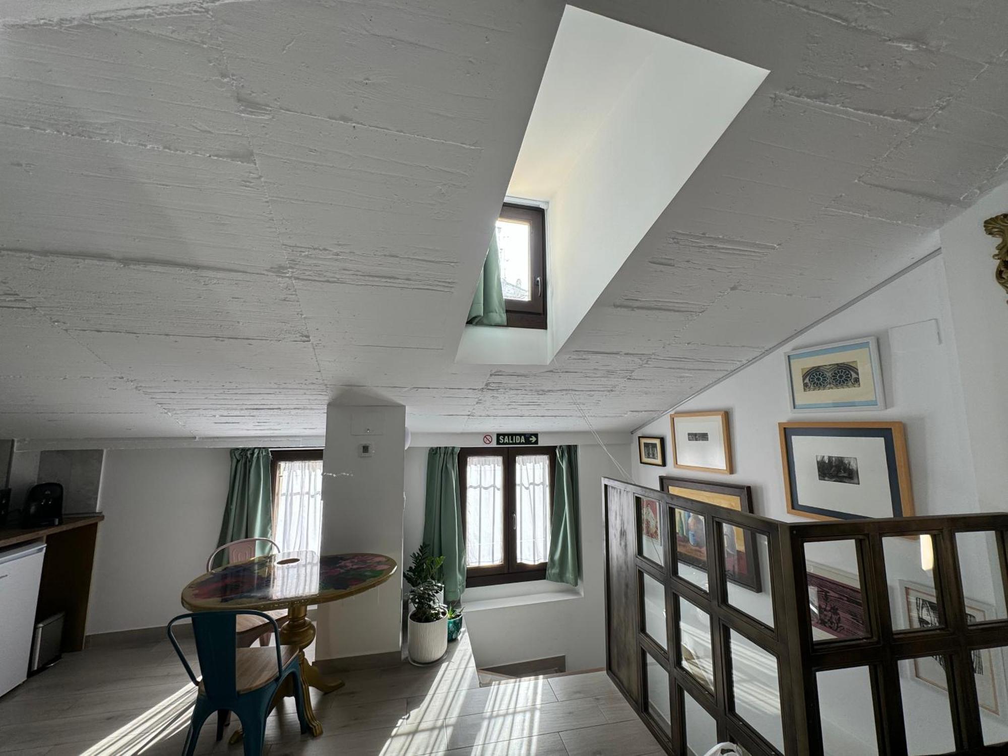 Ateneo Cuenca Suites Con Cocina En El Casco Historico Bagian luar foto