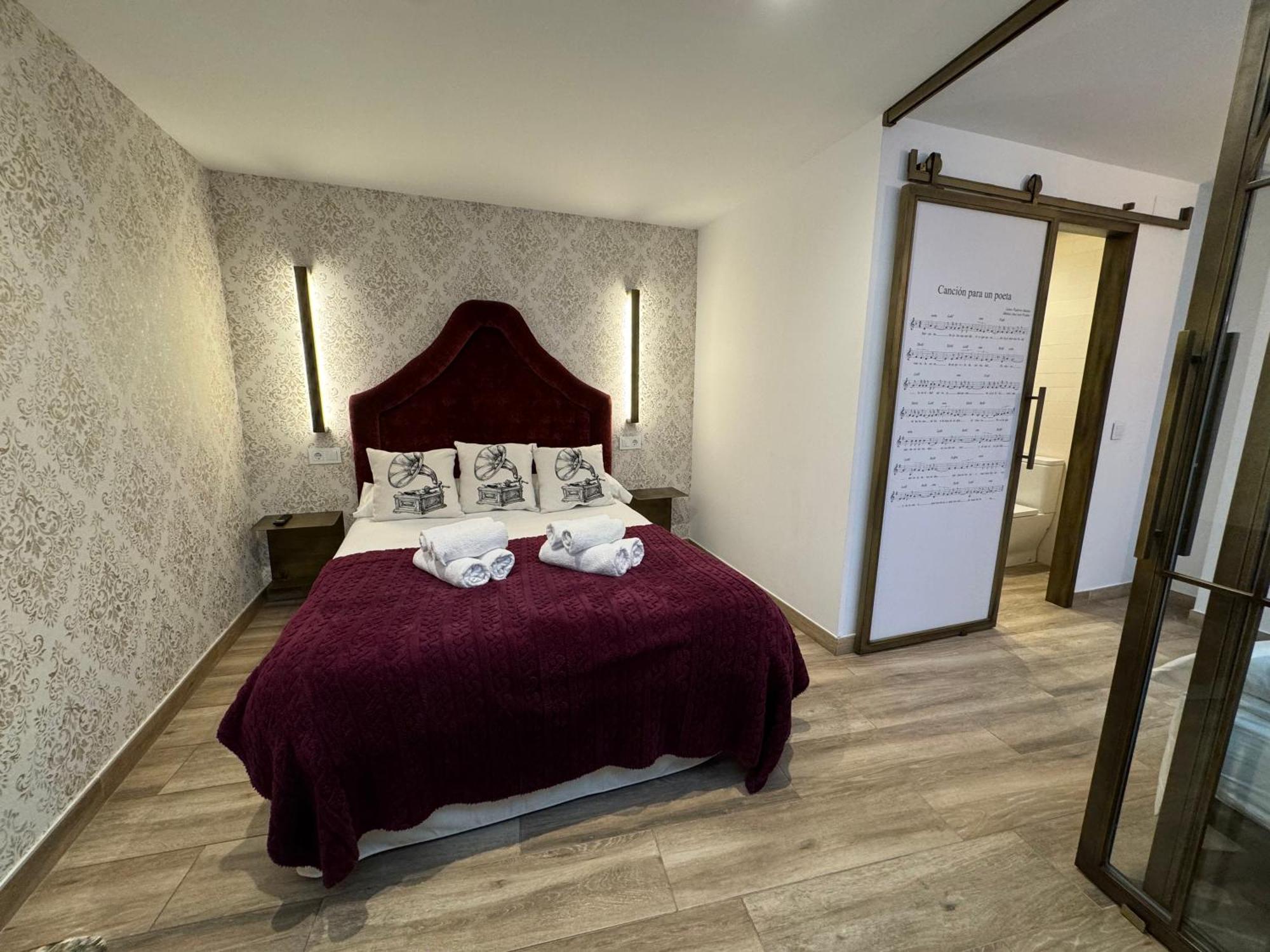 Ateneo Cuenca Suites Con Cocina En El Casco Historico Bagian luar foto